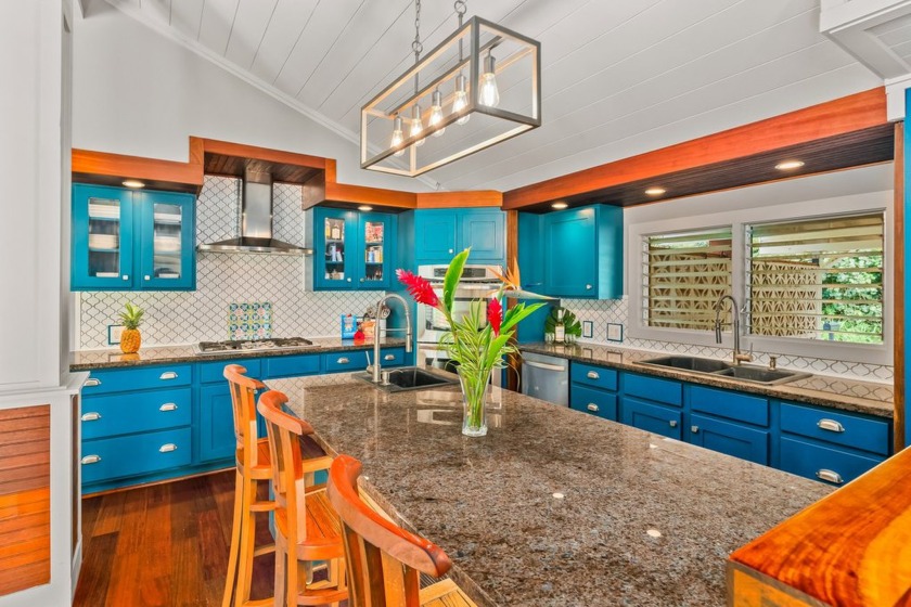 FLEXIBLE FLOORPLAN! Wait until you see the attention to detail - Beach Home for sale in Lawai, Hawaii on Beachhouse.com