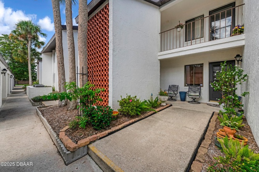 ***PRICE DROP***SELLER SAYS SELL IT! GREAT PRICE IN ORMOND - Beach Condo for sale in Ormond Beach, Florida on Beachhouse.com