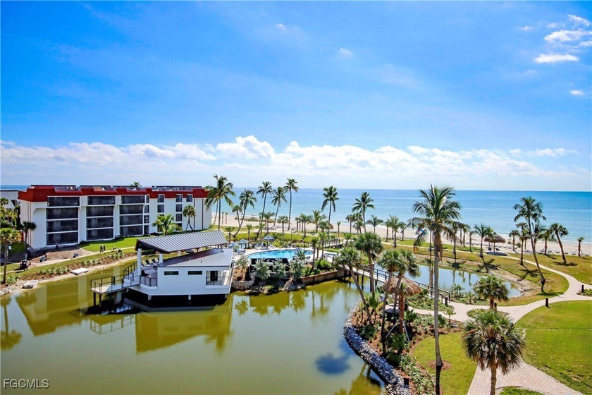 It's all about the views and location with this penthouse unit - Beach Condo for sale in Sanibel, Florida on Beachhouse.com