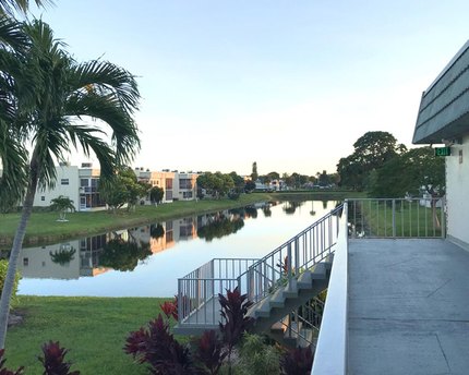 55+ 1BR/1.5B, 2nd floor, Rarely seen corner unit with canal - Beach Condo for sale in Delray Beach, Florida on Beachhouse.com