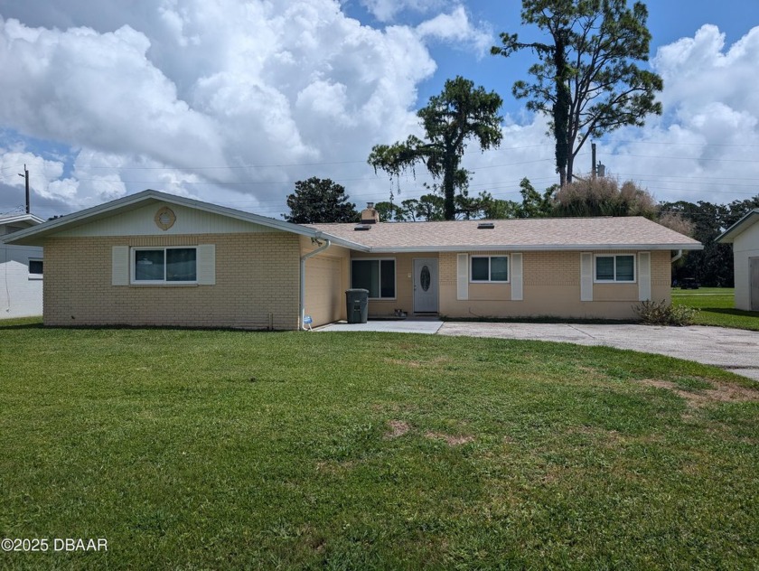 Vacant This is the BEST view in all of Fairway Estates! The Golf - Beach Home for sale in Daytona Beach, Florida on Beachhouse.com