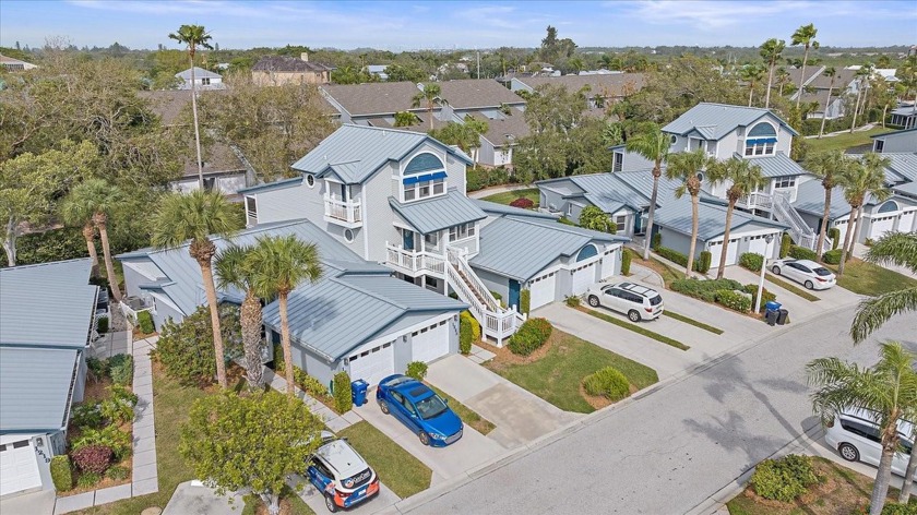 A great ground floor unit with NO STORM DAMAGE on Siesta Key! - Beach Condo for sale in Sarasota, Florida on Beachhouse.com