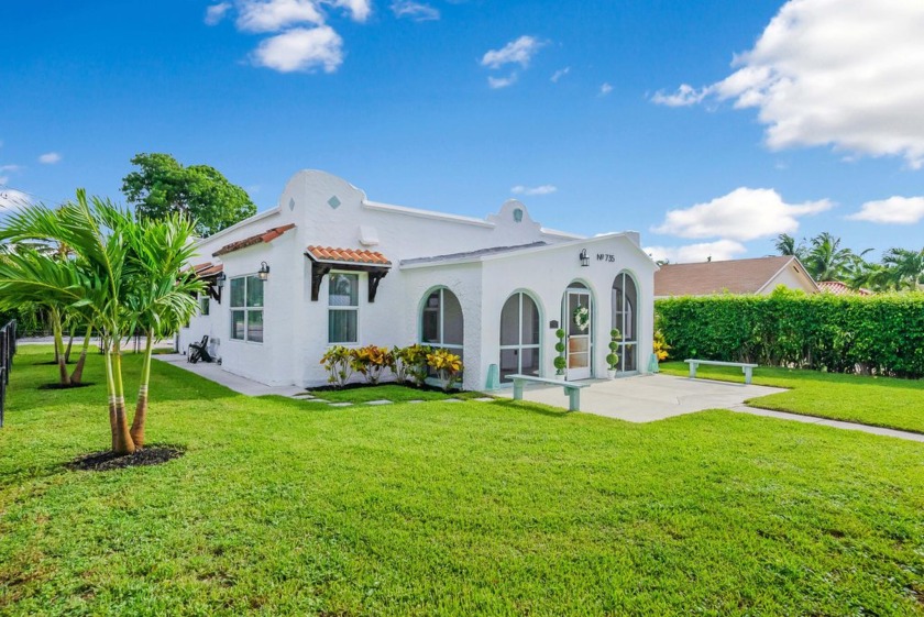 Step into this 1927 West Palm Beach treasure, meticulously - Beach Home for sale in West Palm Beach, Florida on Beachhouse.com