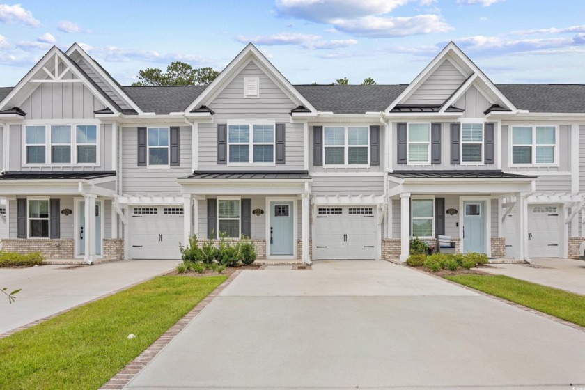 Why wait to build when you can move right into this beautifully - Beach Townhome/Townhouse for sale in Longs, South Carolina on Beachhouse.com