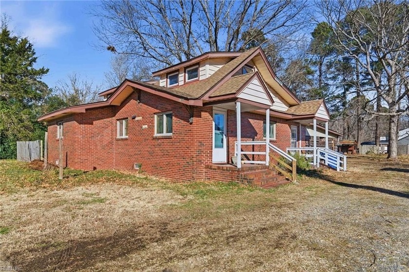 ENJOY YOUR PRIVACY ON THIS WOODED NO HOA .5 ACRE HOME IN - Beach Home for sale in Virginia Beach, Virginia on Beachhouse.com