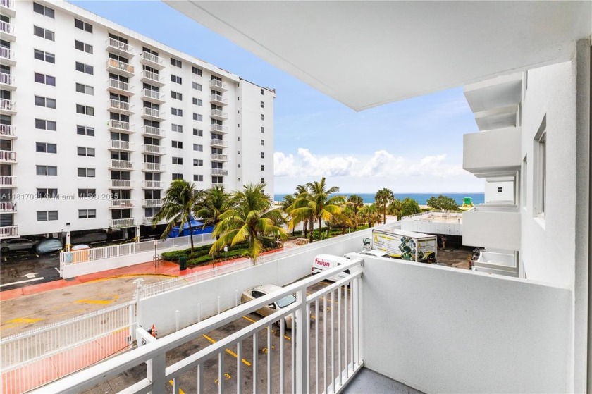 Incredible price for Ocean view one bedroom one bathroom w/open - Beach Condo for sale in Miami Beach, Florida on Beachhouse.com