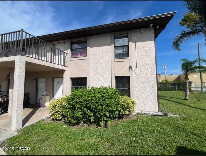 Two bedroom, one bath condo centrally located in Daytona Beach - Beach Condo for sale in Daytona Beach, Florida on Beachhouse.com