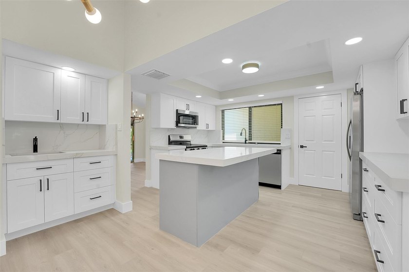 An exceptionally remodeled 2 bedroom 2 bathroom villa in the - Beach Condo for sale in North Palm Beach, Florida on Beachhouse.com