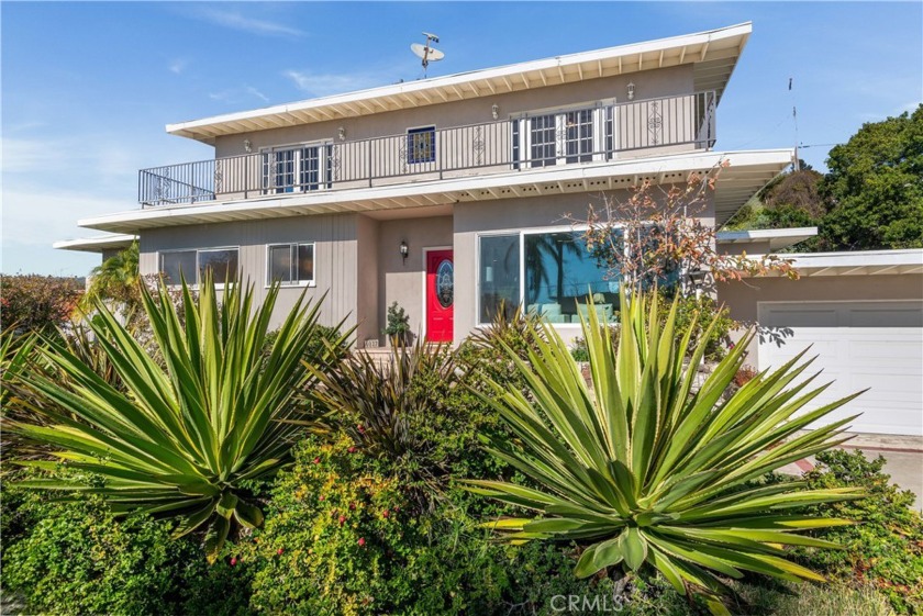 Welcome to your dream coastal retreat in Seaview! This exquisite - Beach Home for sale in Rancho Palos Verdes, California on Beachhouse.com