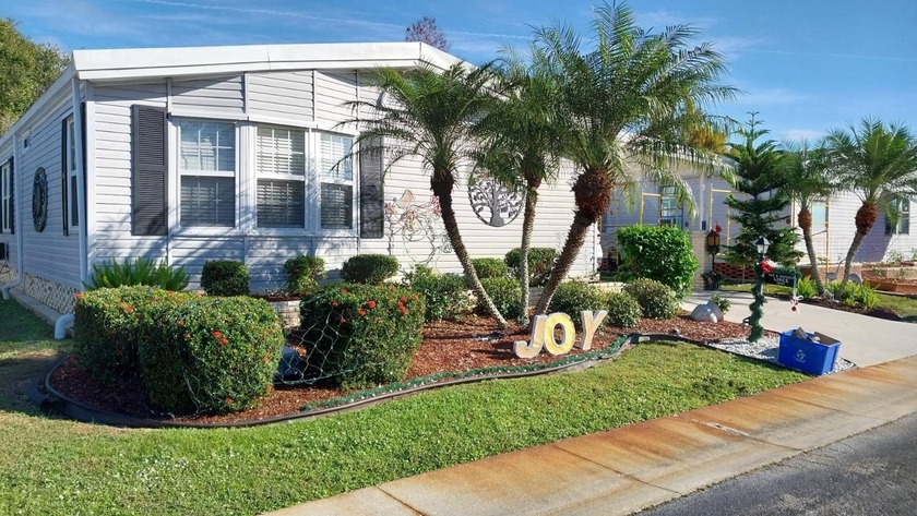 Come check out this home comes with beautiful furniture, and - Beach Home for sale in North Fort Myers, Florida on Beachhouse.com