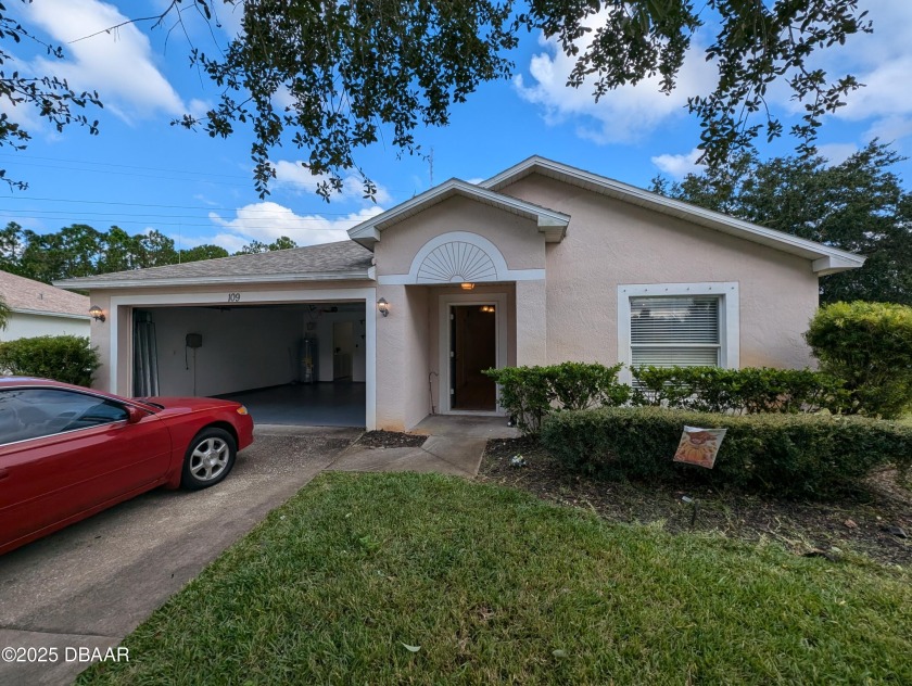 VACANT GO SHOW NEW ROOF MARCH 2021, NEW FRENCH DOOR 2021, A/C - Beach Home for sale in Daytona Beach, Florida on Beachhouse.com
