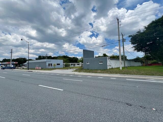 SPACE COAST INVESTORS!!! Commercial FIXER UPPER, Just over 1/2 - Beach Commercial for sale in Cocoa, Florida on Beachhouse.com