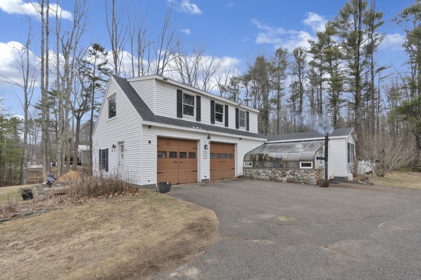 Location is key! Just outside of Kennebunk Lower Village one - Beach Home for sale in Kennebunk, Maine on Beachhouse.com