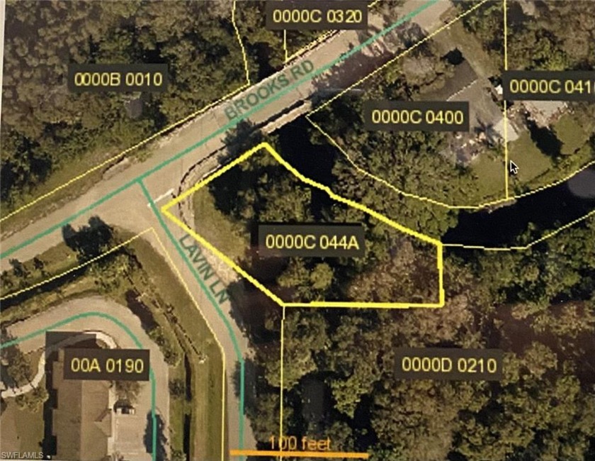 Lot directly on Powell Creek with access to the River - no - Beach Lot for sale in North Fort Myers, Florida on Beachhouse.com