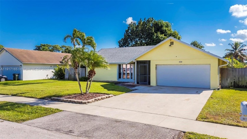Charming 4BR/2BA single-family home in Delray Beach with no HOA! - Beach Home for sale in Delray Beach, Florida on Beachhouse.com