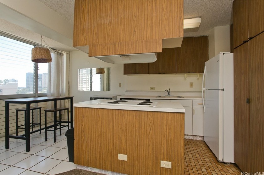 Location and proximity is everything to enhance your everyday - Beach Condo for sale in Honolulu, Hawaii on Beachhouse.com
