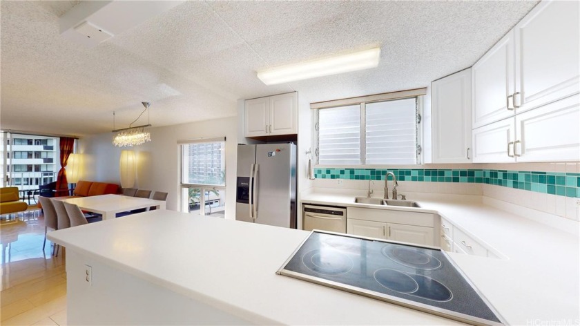 Rarely available corner unit, Spacious 3 bed 3 bath equipped - Beach Condo for sale in Honolulu, Hawaii on Beachhouse.com