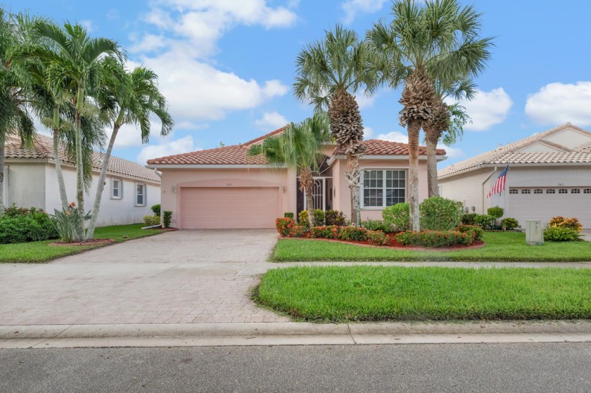DIAMOND Model on LAKE - 3 Bed, 2 Baths. with a Screened Lanai & - Beach Home for sale in Port Saint Lucie, Florida on Beachhouse.com