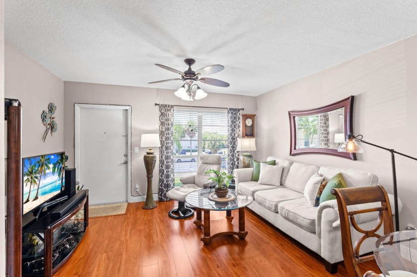 Cozy and bright 1bedroom,1.5 bathroom in a desirable 55+ - Beach Condo for sale in Boynton Beach, Florida on Beachhouse.com