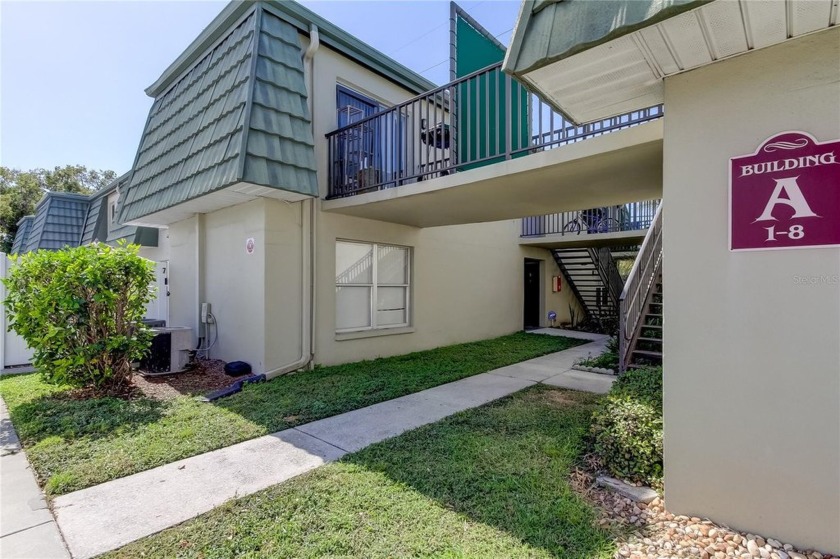 Live the Florida lifestyle in this charming, move-in-ready condo - Beach Condo for sale in Clearwater, Florida on Beachhouse.com