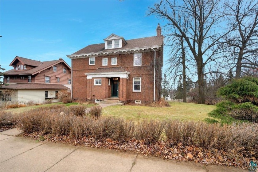 You'll have plenty of room for friends and family in this - Beach Home for sale in Duluth, Minnesota on Beachhouse.com