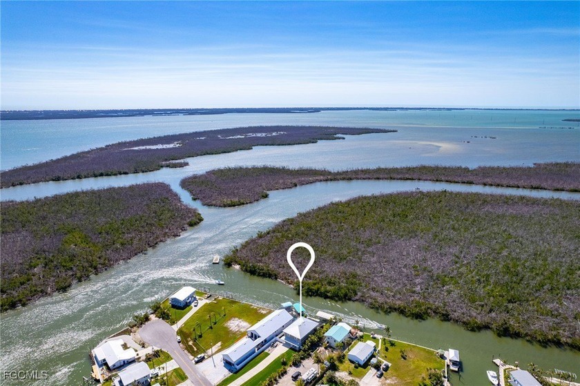 This exceptional, like-new ICF construction pool home, built in - Beach Home for sale in St. James City, Florida on Beachhouse.com