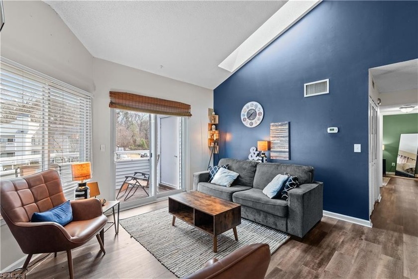 Comfortable and centrally located 2-bedroom condo. Open - Beach Condo for sale in Virginia Beach, Virginia on Beachhouse.com