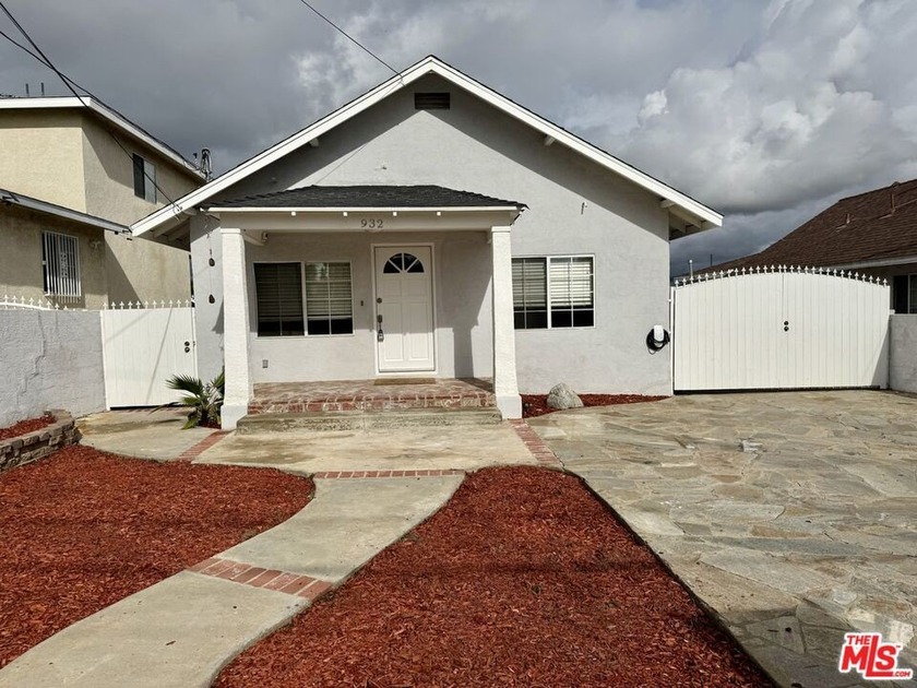 Charming 3Bd, 2Bth home located in San Pedro, CA. Well - Beach Home for sale in San Pedro, California on Beachhouse.com