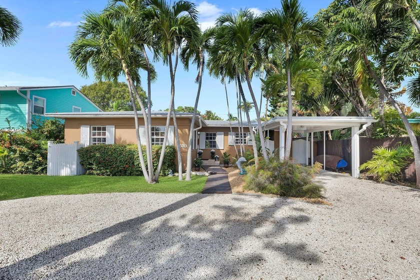 Lowest priced home in desirable Sunrise Shores! Just 425 feet - Beach Home for sale in Key West, Florida on Beachhouse.com