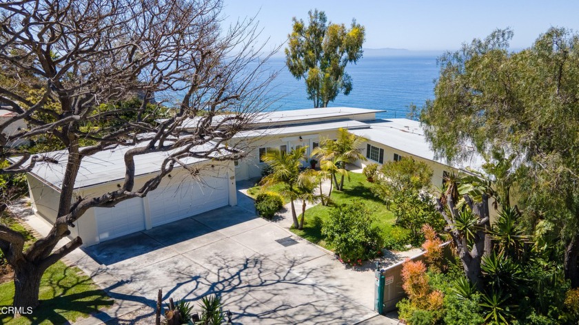 Experience unparalleled coastal living in this breathtaking view - Beach Home for sale in Rancho Palos Verdes, California on Beachhouse.com