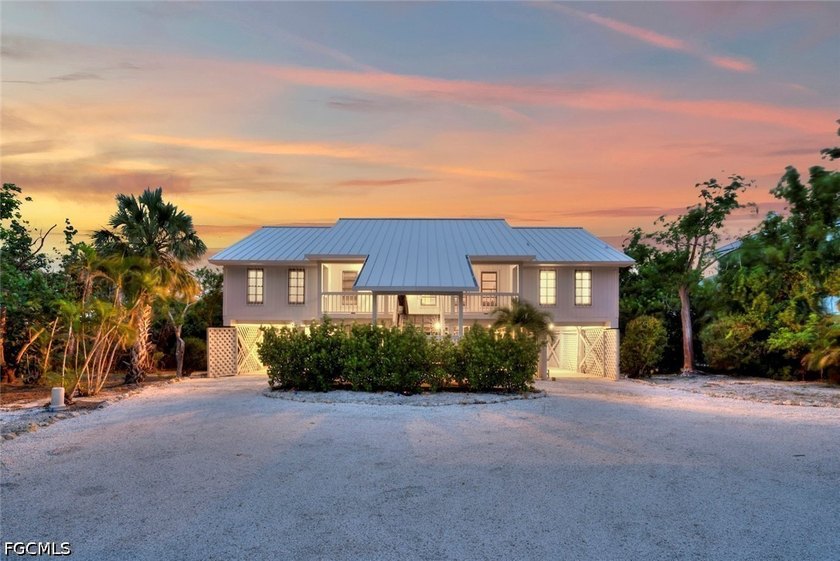 Exceptional opportunity in the highly desirable Gulf Ridge - Beach Home for sale in Sanibel, Florida on Beachhouse.com