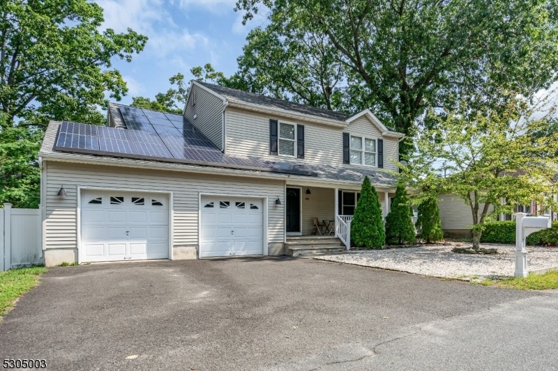 Welcome to this pristine colonial home in the Cedarwood Park - Beach Home for sale in Brick, New Jersey on Beachhouse.com