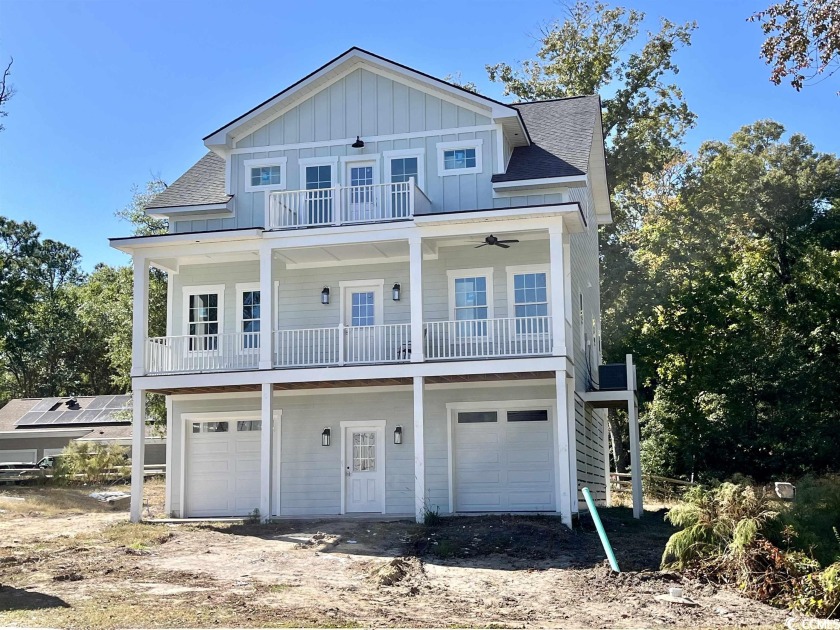Welcome home to this beautiful 3 bed/1 office or flex room/2.5 - Beach Home for sale in North Myrtle Beach, South Carolina on Beachhouse.com