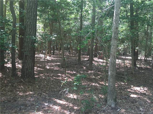 Wooded 0.47 acre building lot in beautiful Piankatank Shores.  A - Beach Lot for sale in Middlesex, Virginia on Beachhouse.com