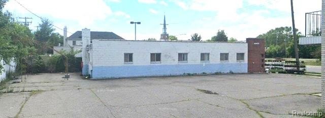 6200 Cadieux Road - Beach Commercial for sale in Detroit, Michigan on Beachhouse.com