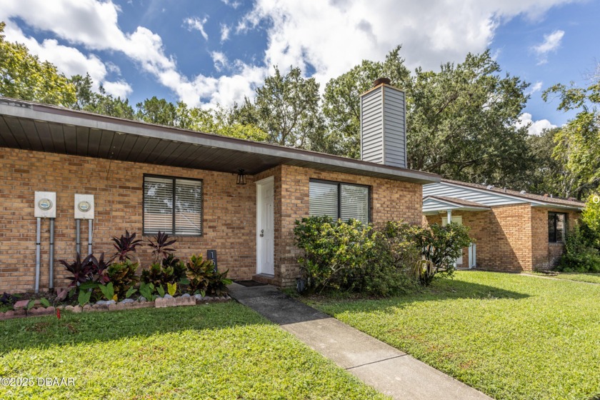 This move-in-ready home combines charm, convenience, and - Beach Home for sale in Holly Hill, Florida on Beachhouse.com
