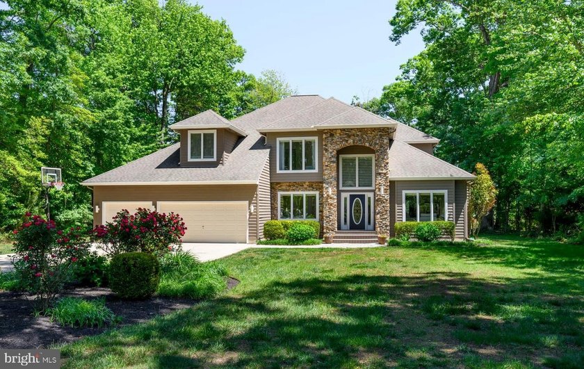 Stunning Custom Home with Panoramic Golf Course Views in - Beach Home for sale in Grasonville, Maryland on Beachhouse.com