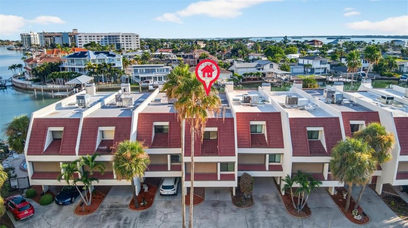 Motivated Seller! Welcome to this beautifully maintained and - Beach Townhome/Townhouse for sale in Clearwater Beach, Florida on Beachhouse.com