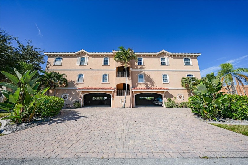 Exceptional Waterfront Living in Punta Gorda. Discover the best - Beach Condo for sale in Punta Gorda, Florida on Beachhouse.com