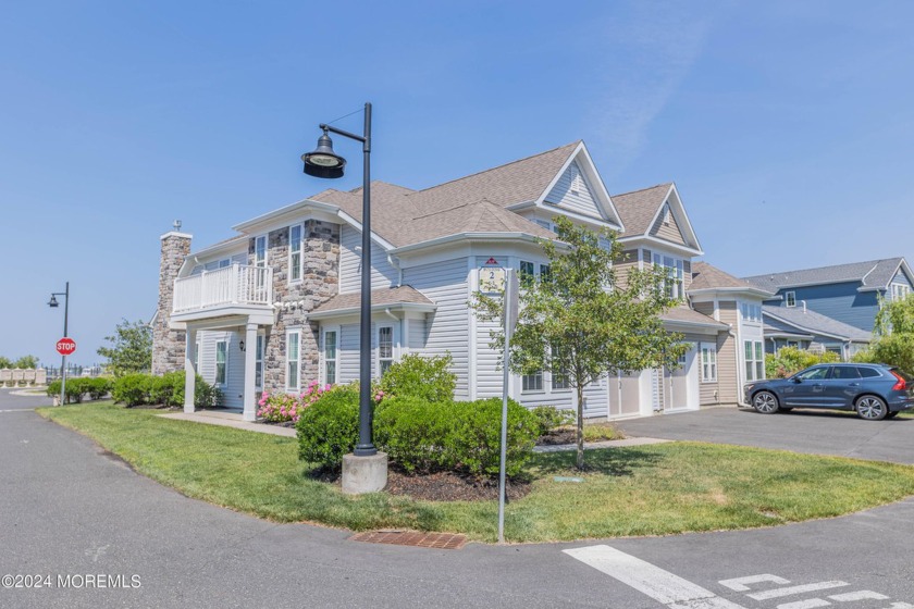 Magnificent 2 bedroom 2.5 bath Luxury townhouse in resort style - Beach Condo for sale in Highlands, New Jersey on Beachhouse.com