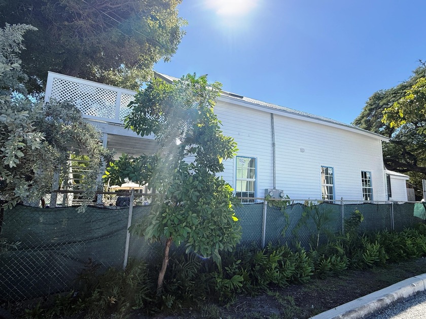 Investors Alert! Legal Duplex in Old Town Key West. This - Beach Commercial for sale in Key West, Florida on Beachhouse.com
