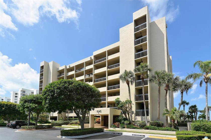 Coastal living at its finest and the perfect beach front retreat - Beach Home for sale in Longboat Key, Florida on Beachhouse.com