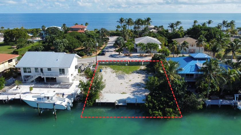 This 7,500 sq ft residential lot on Duck Key Island offers 75 ft - Beach Lot for sale in Duck Key, Florida on Beachhouse.com