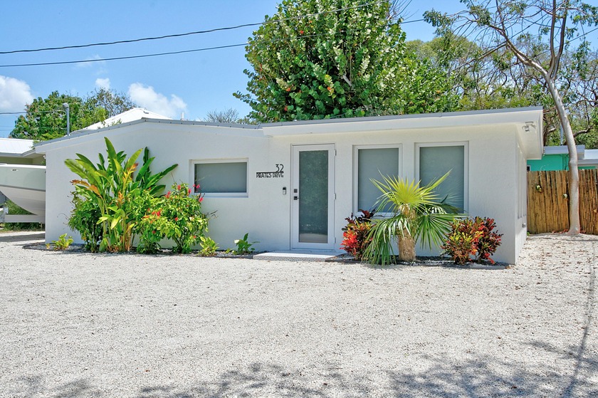 Sweet and Sleek in the Keys!  Welcome to your own slice of - Beach Home for sale in Key Largo, Florida on Beachhouse.com