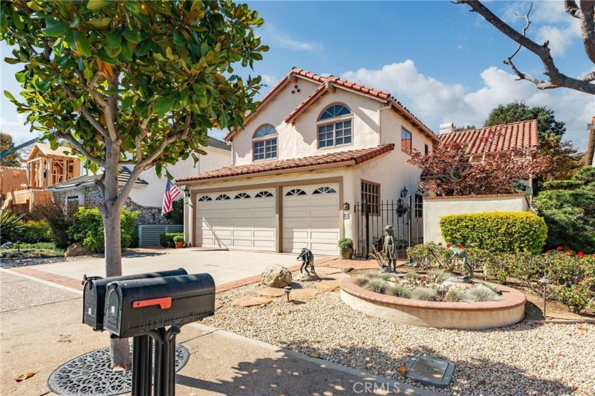 ONE OF THE BEST GATED ESTATE HOMES TO COME ON THE MARKET! - Beach Home for sale in Manhattan Beach, California on Beachhouse.com