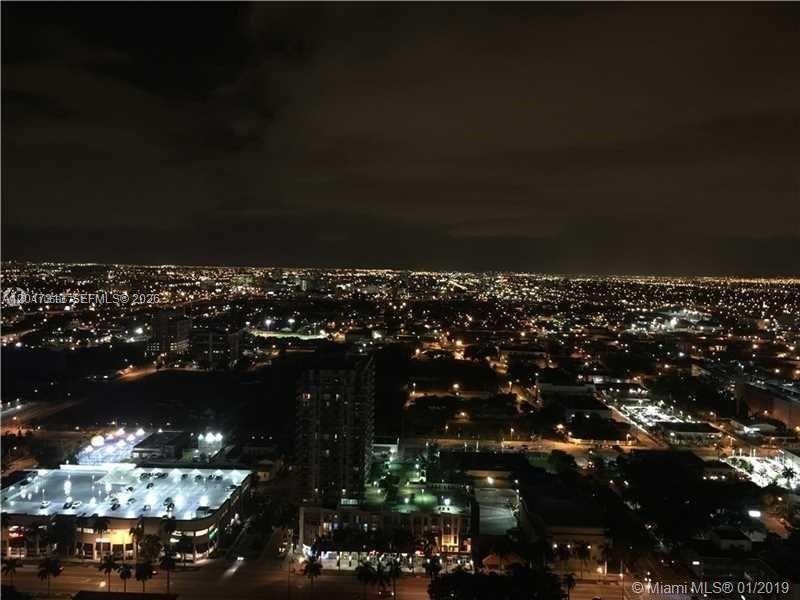 Beautiful one bedroom one bath with 842 ft.2 of AC space and 166 - Beach Condo for sale in Miami, Florida on Beachhouse.com