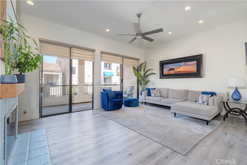 Newly updated flooring througout. Newly updated bathrooms, new - Beach Condo for sale in Huntington Beach, California on Beachhouse.com