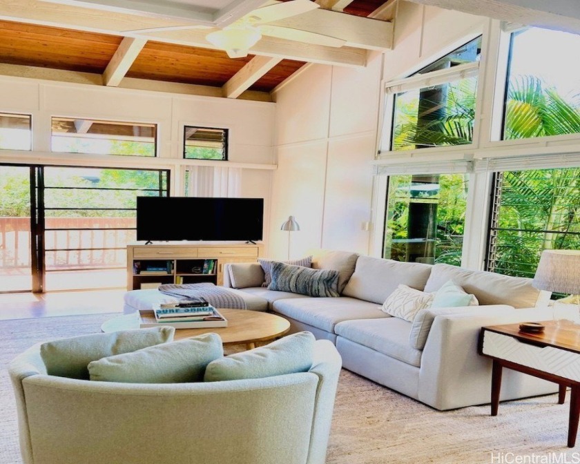 Light, bright  airy, 3 bedroom townhome in best location within - Beach Condo for sale in Princeville, Hawaii on Beachhouse.com