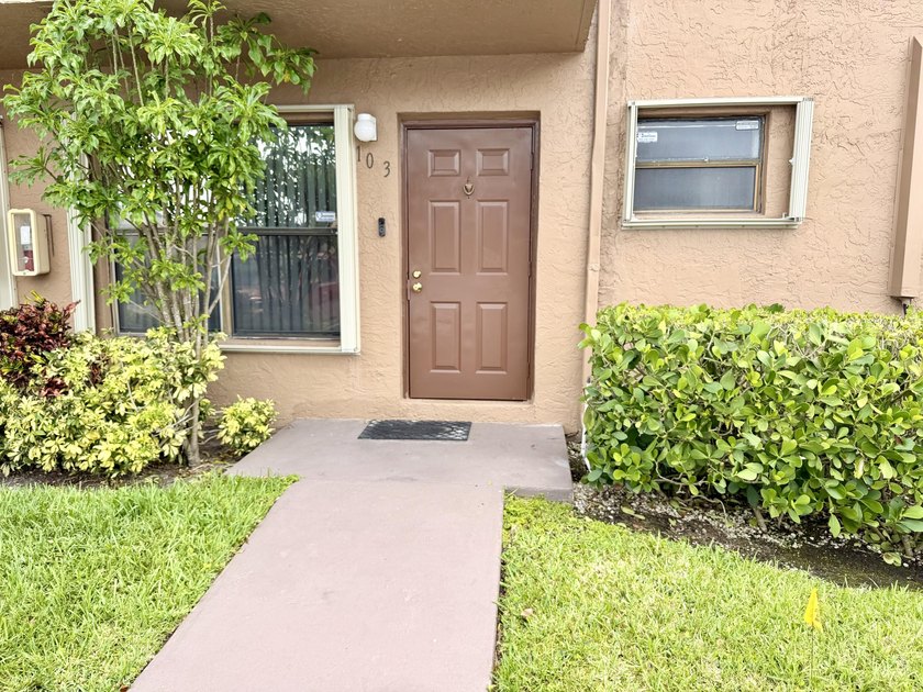 Price reduced $15,000!!! Move-in ready first-floor condo in the - Beach Condo for sale in Sunrise, Florida on Beachhouse.com