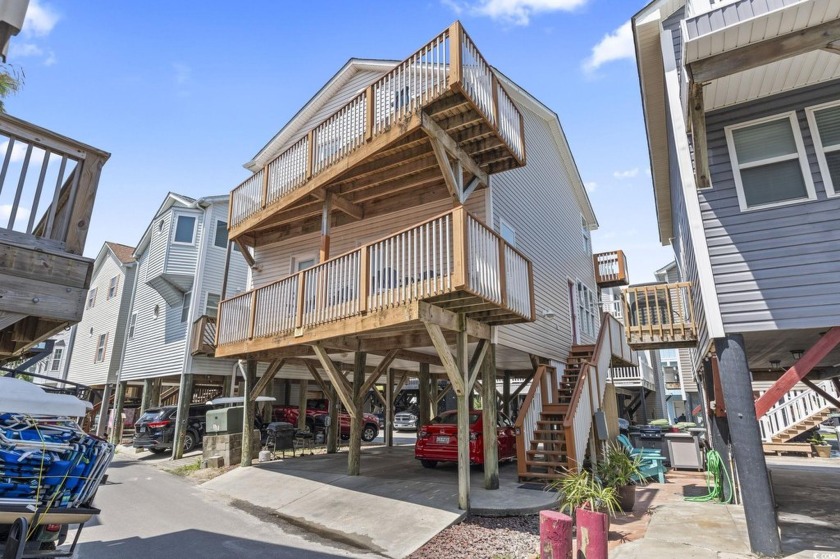 This magnificent 7-bedroom, 3-bathroom home is now available - Beach Home for sale in Myrtle Beach, South Carolina on Beachhouse.com